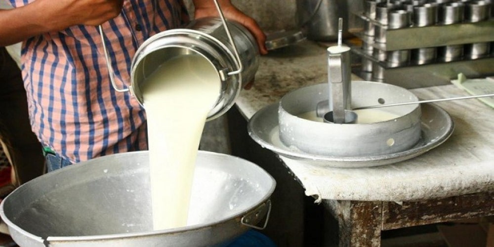 दूधको मूल्य वृद्धि फिर्ता image