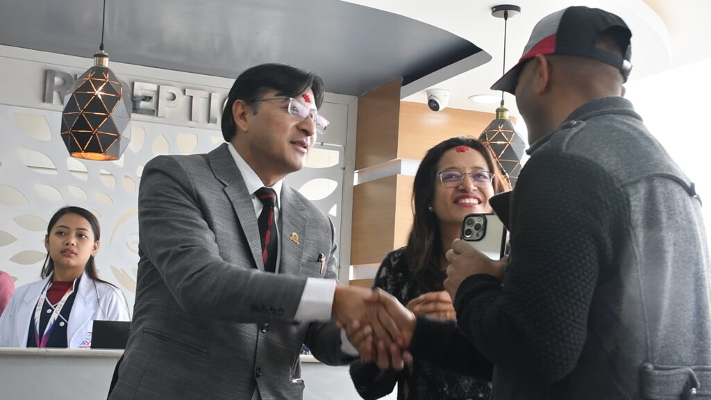 गुणस्तरीय सेवाकासाथ गट्ठाघरमा आयु सुपर स्पेसियालिटी क्लिनिक सञ्चालनमा (भिडियो)
