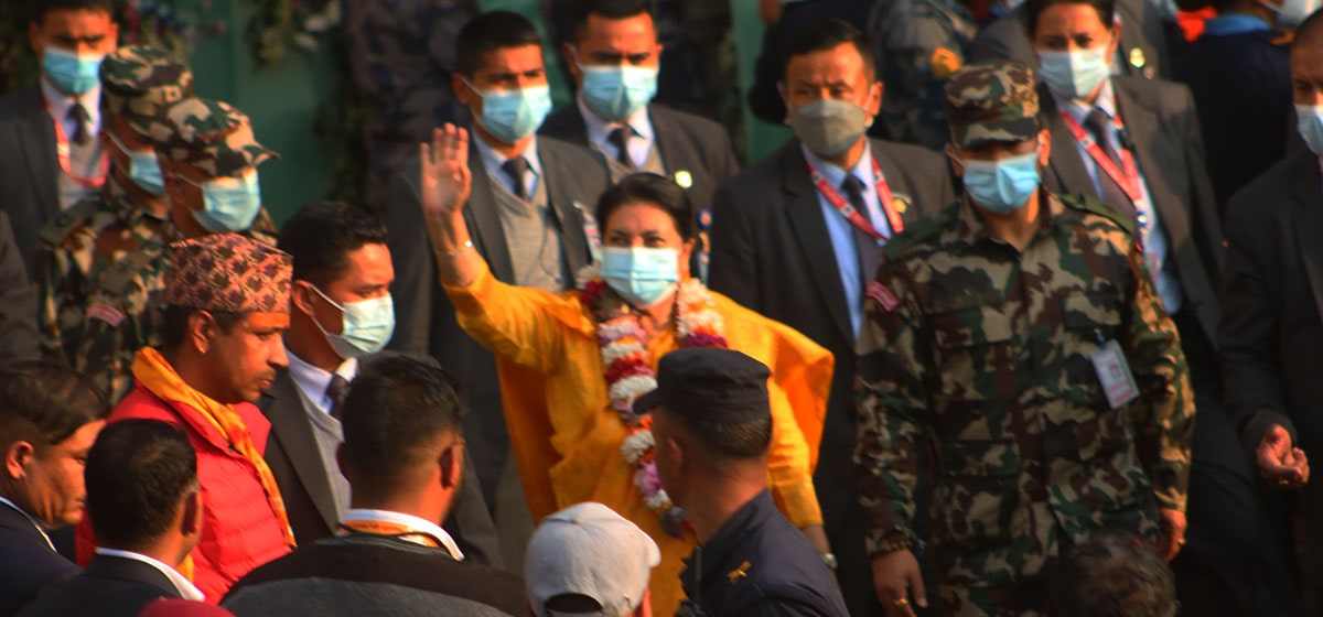 राष्ट्रपतिद्वारा पशुपतिनाथ मन्दिरमा पूजा आराधना image