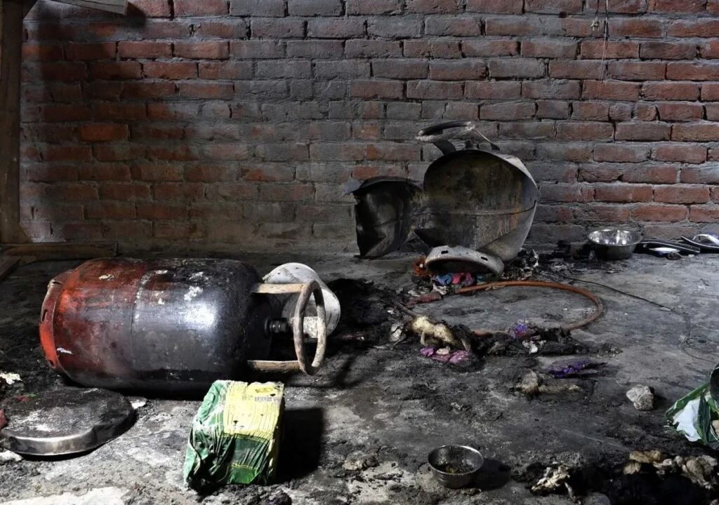 ग्याँस सिलिण्डर लिक भई आगलागी हुँदा जलेर एक जनाको मृत्यु