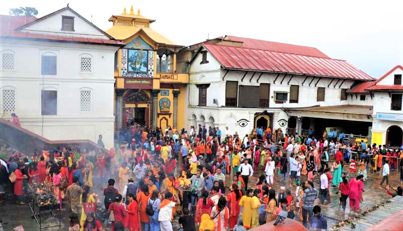 आज महाशिवरात्रि, भोलेनाथलाई खुसी बनाउन पशुपतिमा भत्तजनको भिड