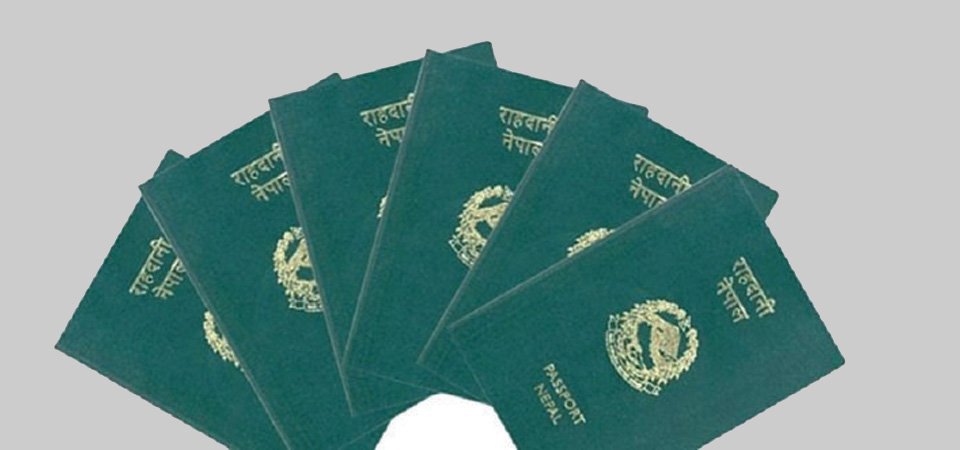 काभ्रेपलाञ्चोकमा नागरिकताभन्दा राहदानी बनाउने बढी