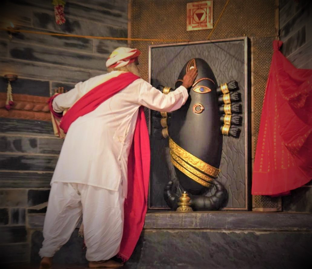 महिलाले मात्र पूजा गर्ने लिङ्ग भैरवी image