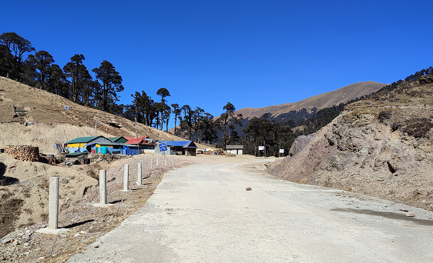 पातीहाल्नेमा बढ्यो पर्यटकको चहलपहल image