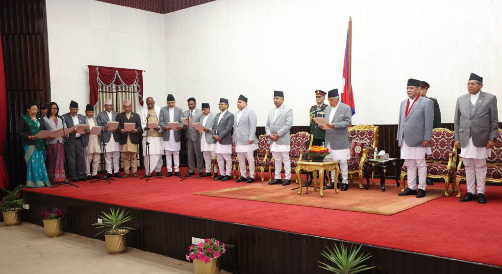 तीन महिनामा सातौं पटक मन्त्रिपरिषद् विस्तार, नवनियुक्त मन्त्रीहरूले लिए शपथ