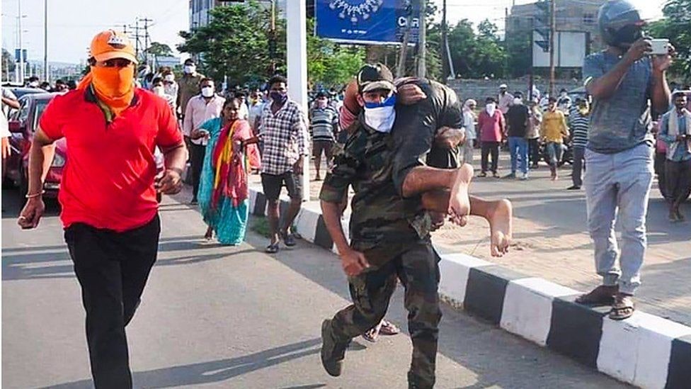 ग्याँस चुहिंदा भारतमा ९ जनाको मृत्यु