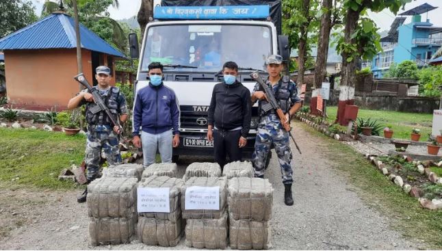 ठुलो परिमाणको गाँजासहित धरानबाट दुई जना पक्राउ