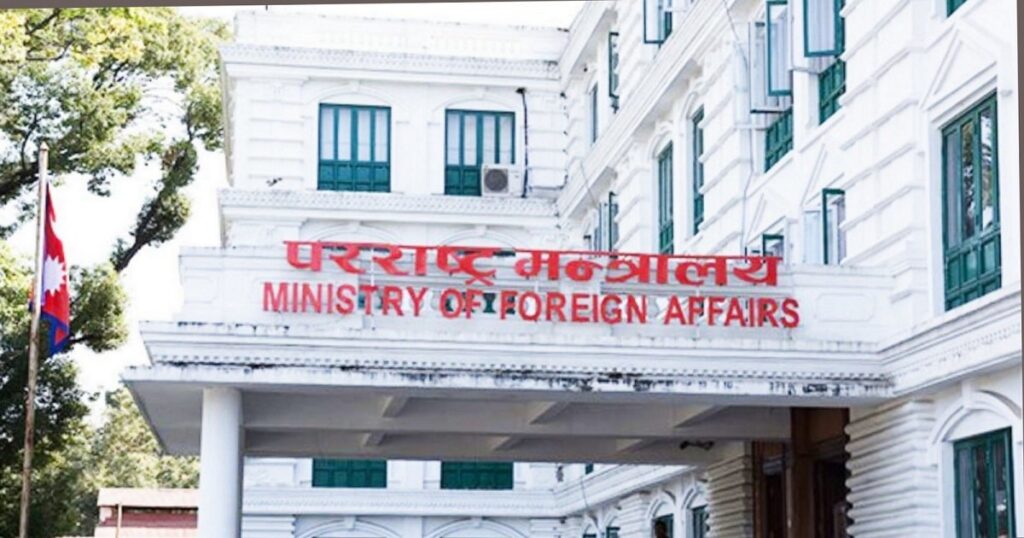 नेपालीलाई सतर्क रहन अनुरोध गर्दै सरकारद्वारा इजरायल आतङ्कवादी हमलाको निन्दा