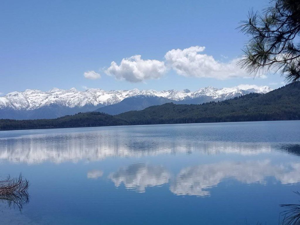 रारामा बढे पर्यटक image