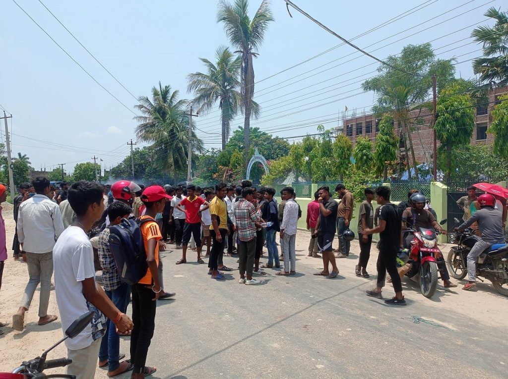 विद्यालयको लापरबाहीले छात्रको ज्यान गएको भन्दै प्रदर्शन image