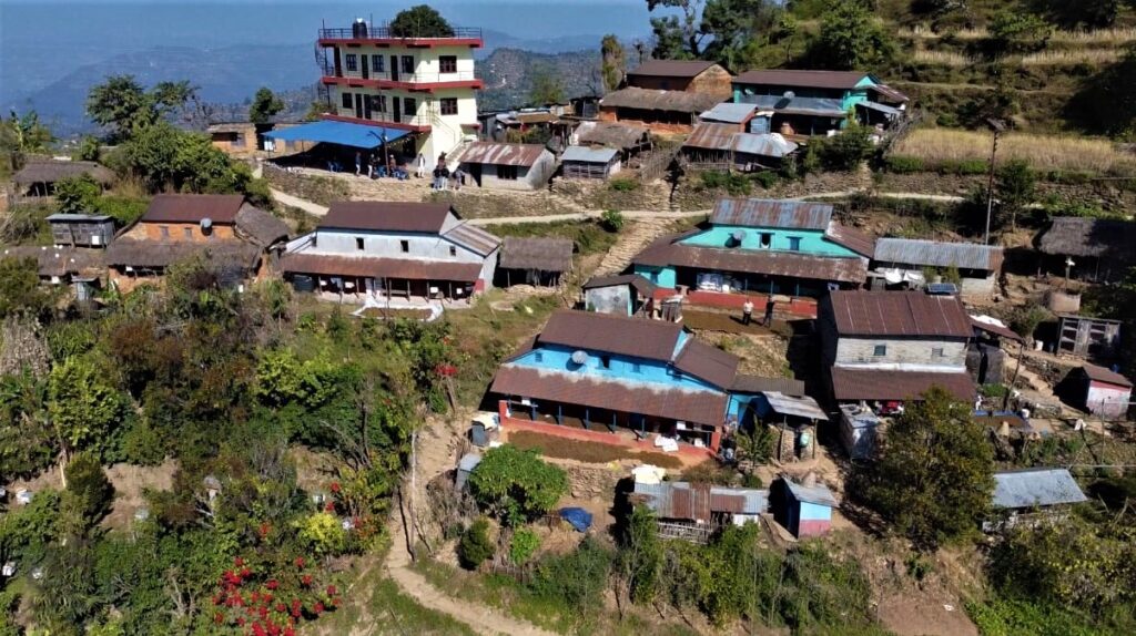 हाइकिङका लागि मह गाउँ (दगाम) प्रख्यात