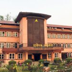 मुख्य बुँदा सर्वोच्च अदालतले सरकारी विज्ञापनको एकद्वार नीति खारेज गरिदियो निजी सञ्चारमाध्यममा सरकारी विज्ञापन दिन बाटो खुल्यो प्रधानमन्त्री कार्यालयको चैतमा जारी परिपत्र बदर नेपाल मिडिया सोसाइटीको रिटमा सर्वोच्चको फैसला पूर्णपाठ केही दिनभित्र सार्वजनिक हुने