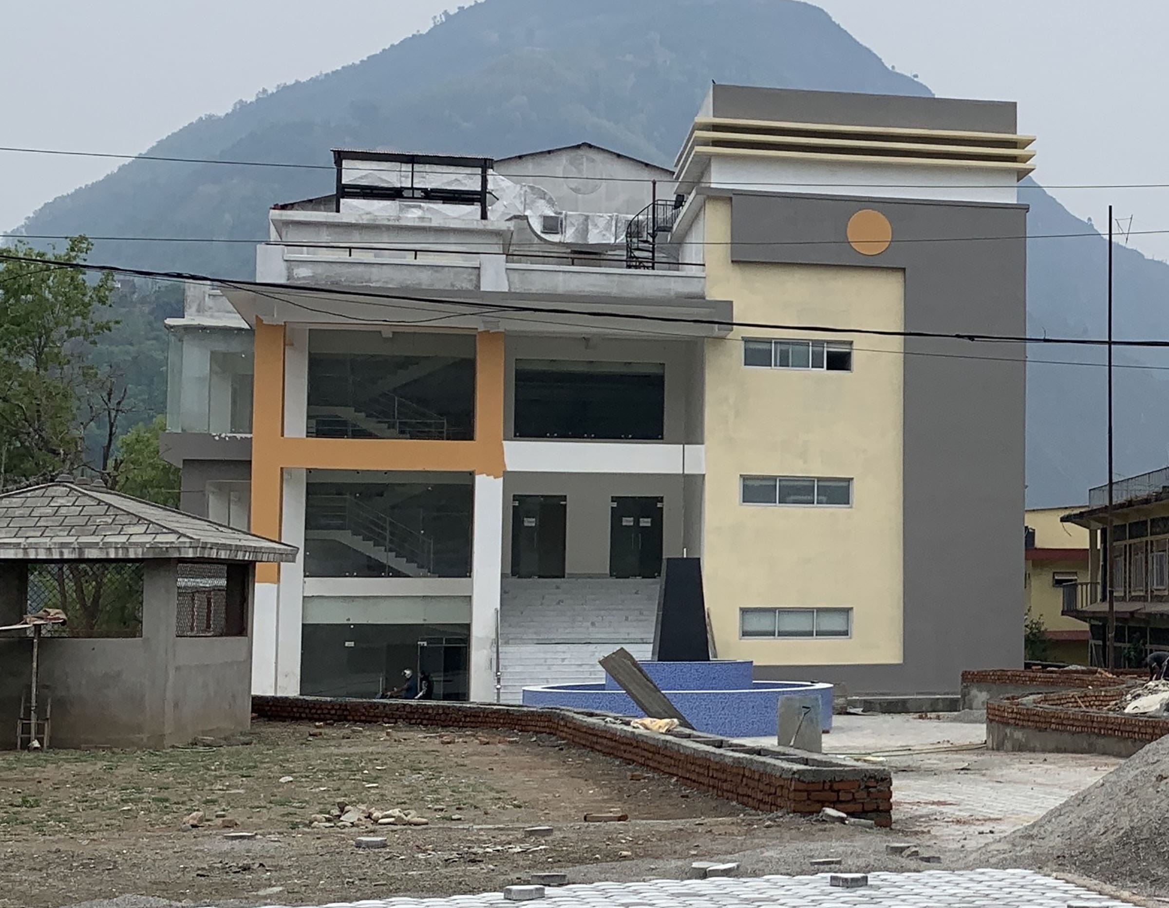 ‘सभाहल अपाङ्गतामैत्री भएन, ह्वीलचियरमा जान सकिँदैन ’ image