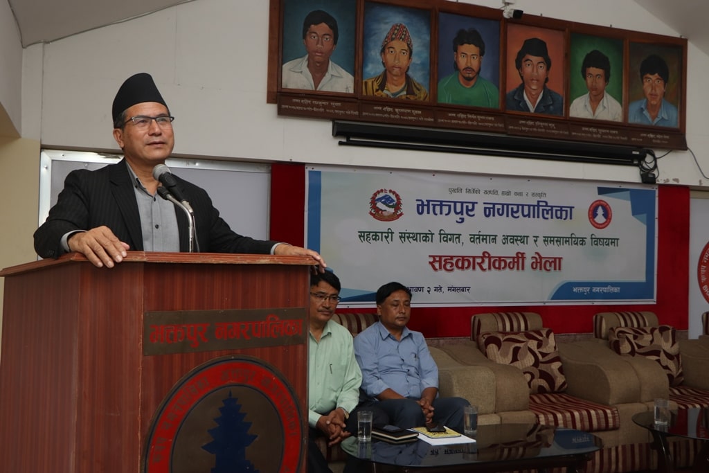 आर्थिक उदारताले संस्थाहरु डुब्ने खतरा रहेको मेयर प्रजापतिको चेतावनी image