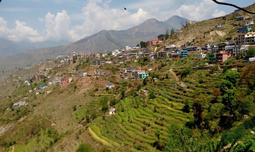 तिलागुफामा पुग्यो डाक्टरको टोली, अज्ञात रोगको उपचार शुरु