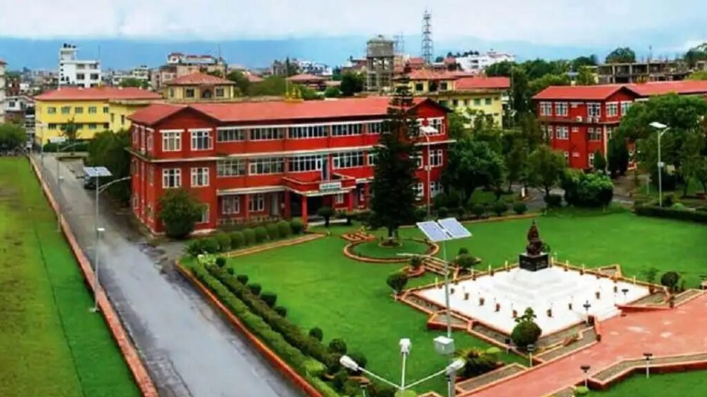 स्पष्टीकरण जवाफ सहित सात दिनभित्र उपस्थित नभए सेवाबाट हटाइने
