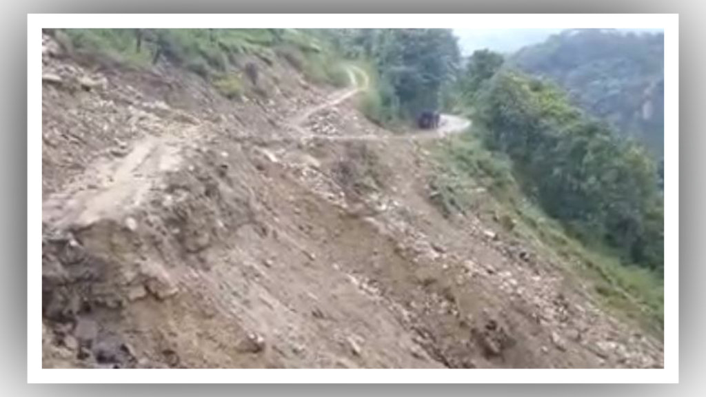 वर्षाका कारण बुटवल–नारायणगढ सडक अवरुद्ध