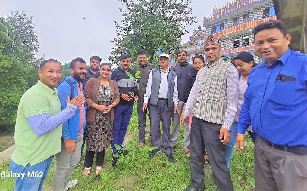 अब चाँगुनारायणको परिचय ‘एभोकाडो सिटी’मा रुपान्तरण, घरघरमा पुगे अभियान्ता image