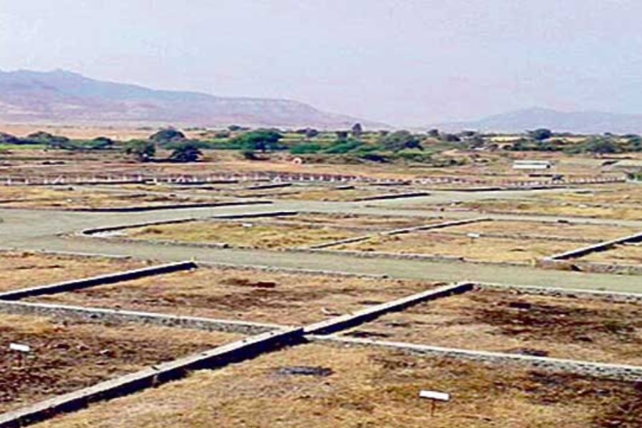 आयोजना अधुरै खेतीयोग्य जमिन बाँझै image