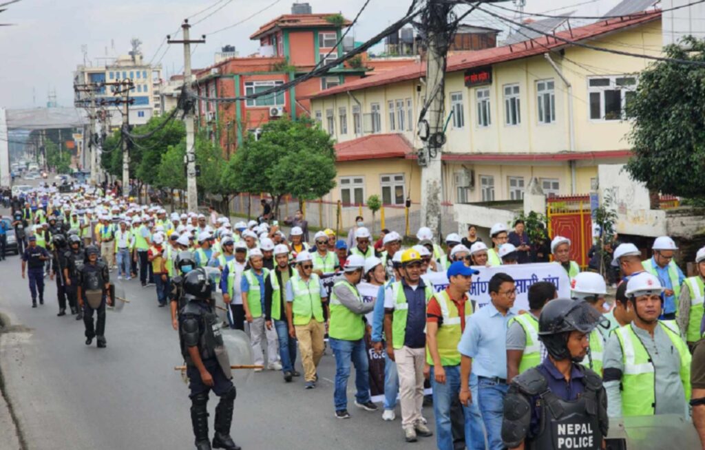 देशभरका निर्माण व्यवसायी सडकमा