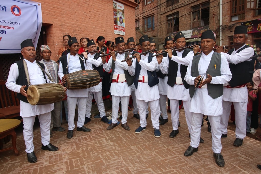 भक्तपुरमा सांस्कृतिक सम्पदा पदयात्रा सुरु, हजारौंको सहभागिता