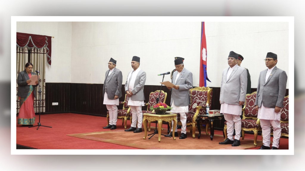 मेयरमा पराजित अनितादेवीले लिइन सामान्य प्रशासनमन्त्रीको शपथ