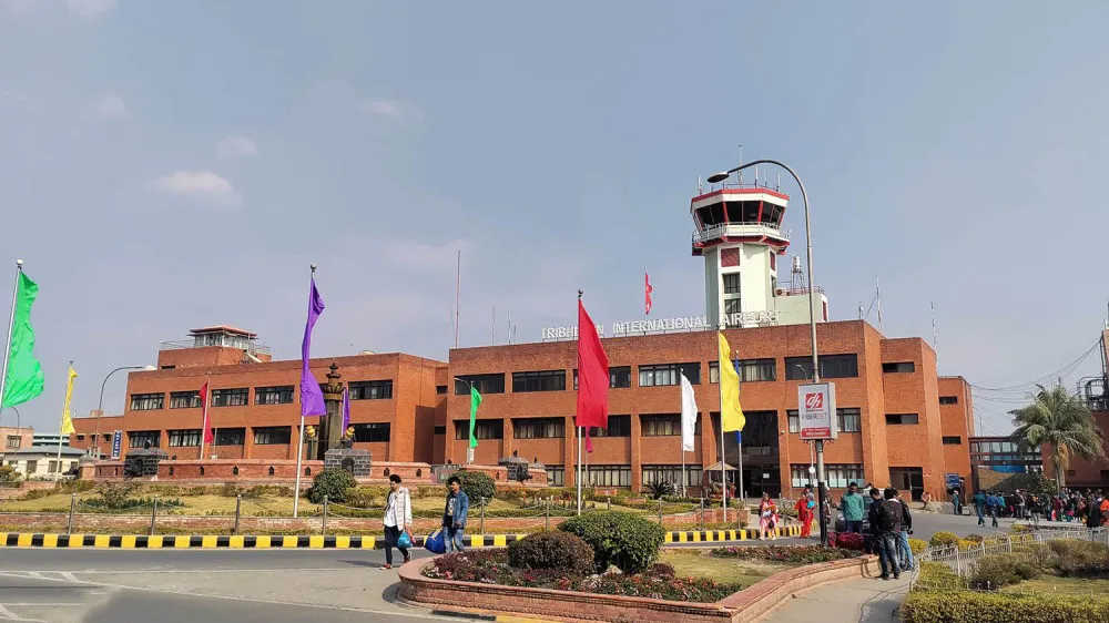 कार्यालयमा रही कामकाज गर्न कठिनाइ महसुस भएको भन्दै विमानस्थलको भन्सार कार्यालयका कर्मचारीले सरुवा मागे image
