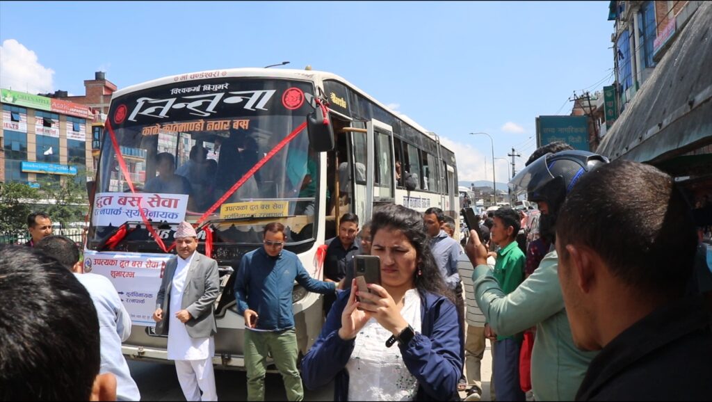 सूर्यविनायक–रत्नपार्क द्रुत बस सेवा सुरु, भक्तपुर पुगे मन्त्री ज्वाला (भिडियो)