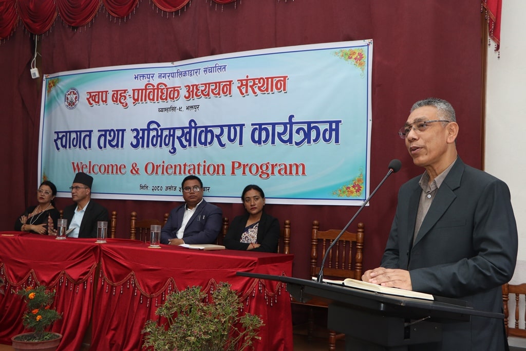 नर्सिङका नवआगन्तुक विद्यार्थीहरुलाई अभिमुखीकरण