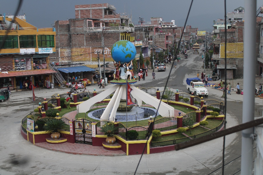 सुनसान बन्यो कटारी बजार, पलायन भए व्यावसायी