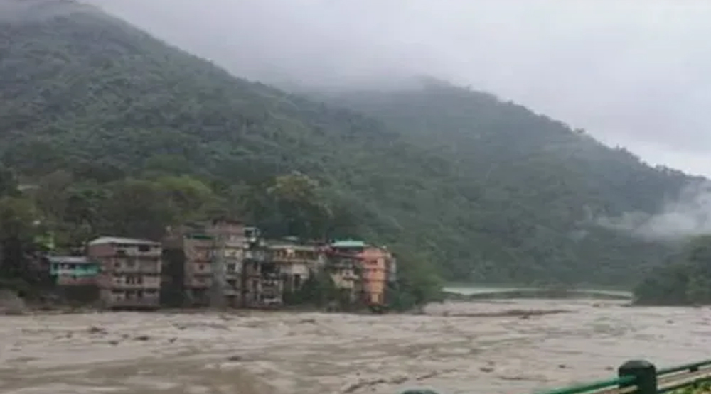 सिक्किमी बाढीमा १४ जनाको मृत्यु, १ सय २० जना बेपत्ता