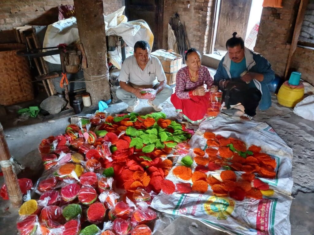गाउँमा झिनियाँको व्यापार फस्टाउँदै