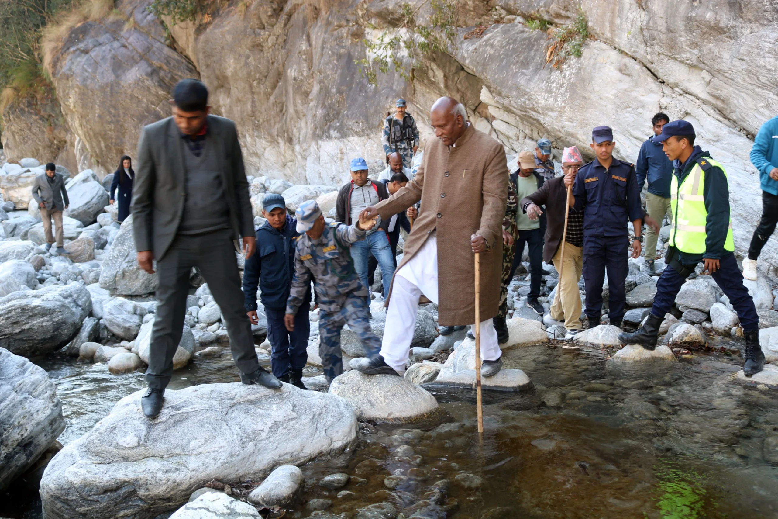 पानी नआएपछि मेलम्ची पुगे खानेपानी मन्त्री image