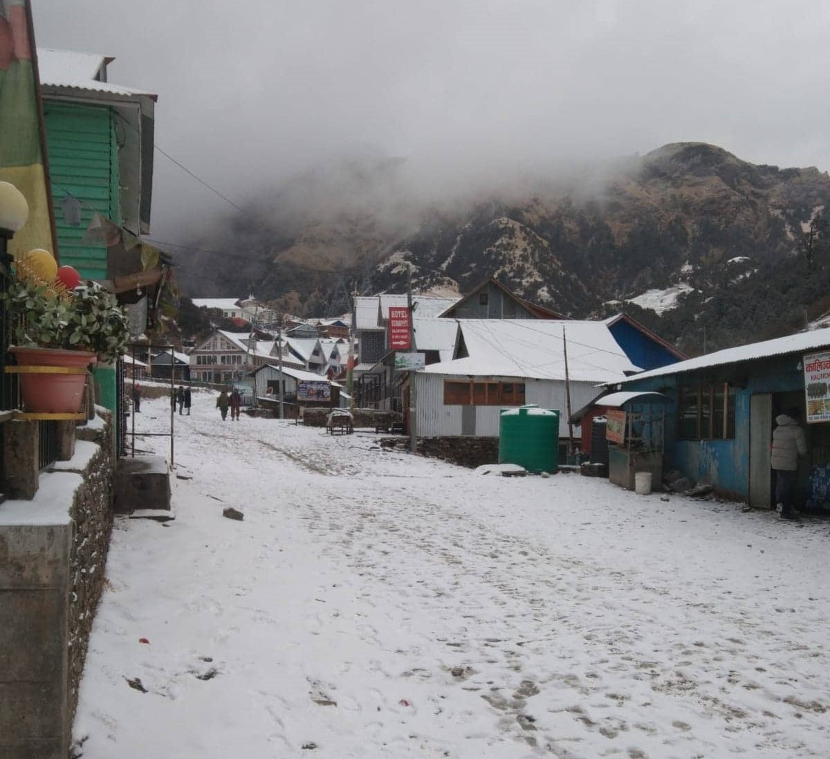 first snowfall in Kalinchokko