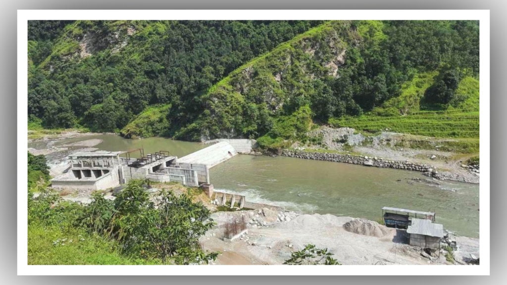 रामेछापको लिखु नदीमा जलिरहेको लास बगाएपछि स्थानीय आक्रोषित