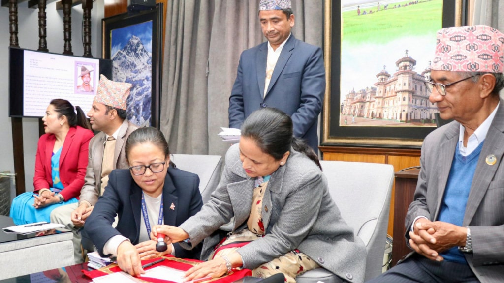 ६४ वर्षपछि नेपालमै हुलाक टिकट छपाइ शुरु