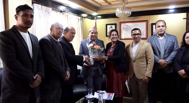 अस्थायी पासको व्यवस्था गर्न व्यवसायीद्वारा सरकारसँग माग