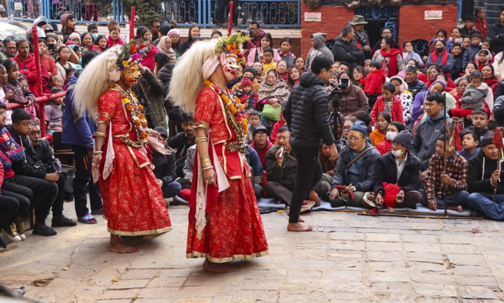 नाँच समापन भएपछि पात्रहरूले लगाउने सबै मुखौटा टेकु दोभानमा जलाउने