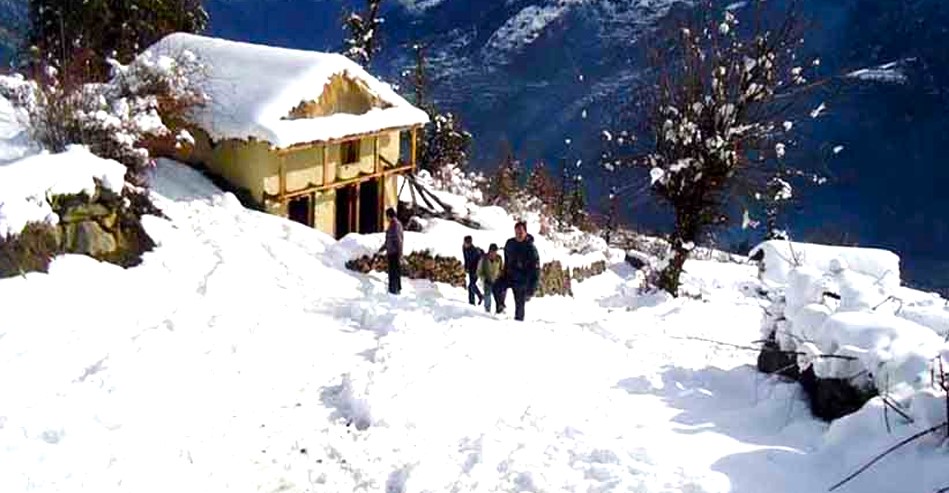 हिमपात भएपछि हिमालको मुहार फेरियो