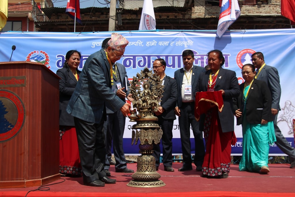 खेलकुदमा सहभागी महिलाहरु अरुभन्दा तुलनात्मक रुपमा सभ्य, अनुशासित र निडर हन्छन्ः अध्यक्ष विजुक्छे