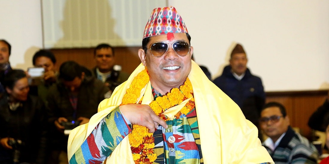 आफूले जन्माएको बच्चाको घाँटी निमोठेर हत्या गर्न पनि सक्दैनः रेशम चौधरी image