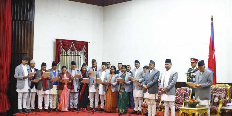 १८ सदस्यीय मन्त्रिपरिषद् विस्तार, नवनियुक्त मन्त्रीहरुले लिए शपथ