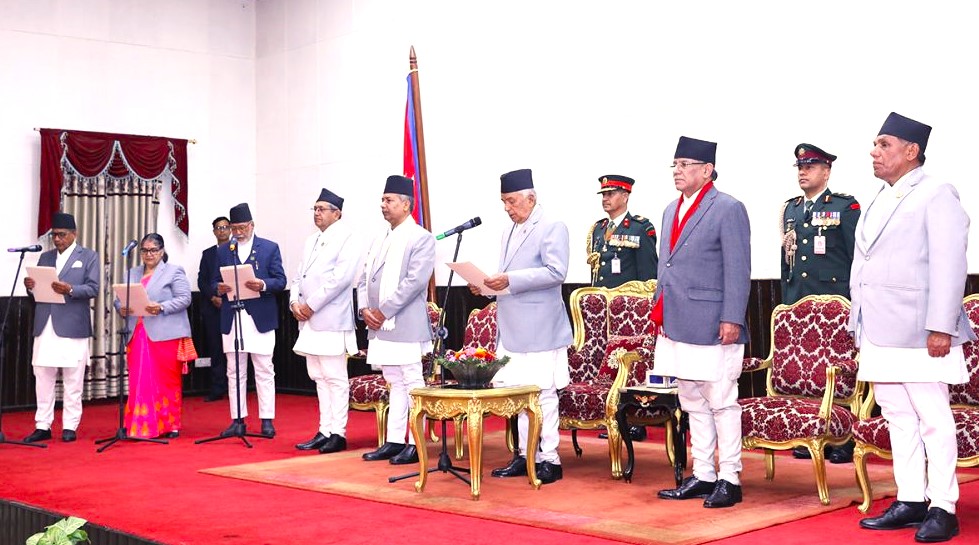 प्रदेश प्रमुखले लिए शपथ