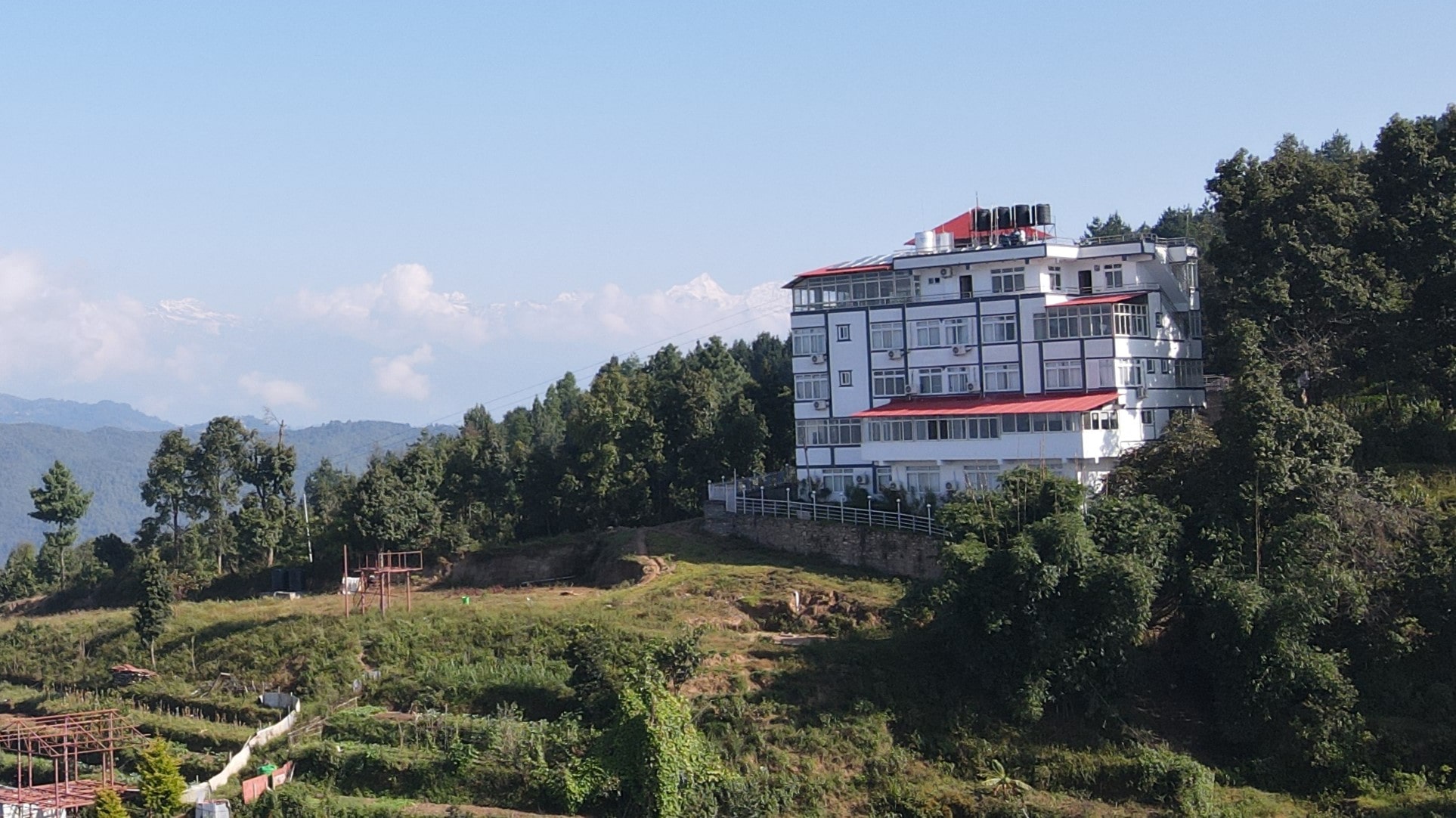 नयाँ वर्षमा नगरकोट जिपलाइन, चरेली रे बोजिनी रिसोर्टमा जाने होइन त ?