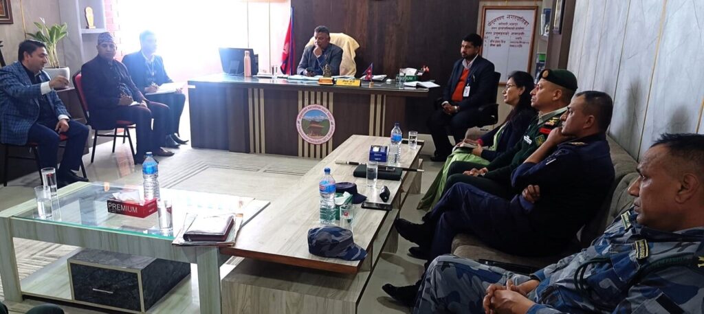 अलपत्र भत्केपाटी–नगरकोट सडक खण्डको बाँकि काम छिटो सम्पन्न गर्न सरोकारवालाबीच छलफल
