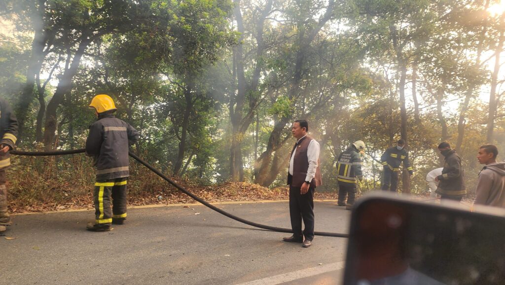 सूर्यविनायकका विभिन्न स्थानमा लागेको आगो नियन्त्रणमा