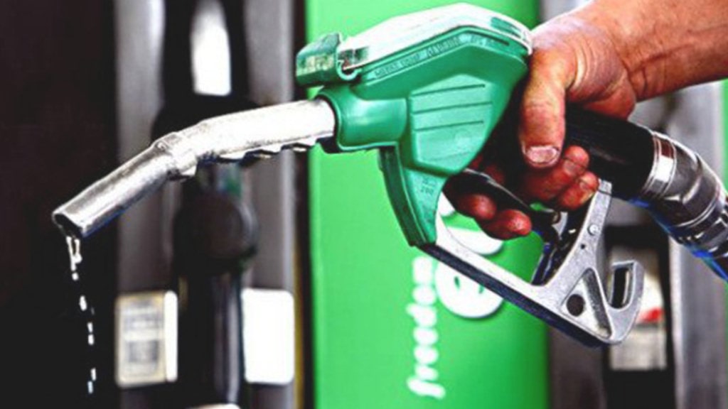 पेट्रोलमा प्रतिलिटर १ रुपैयाँ वृद्धि image