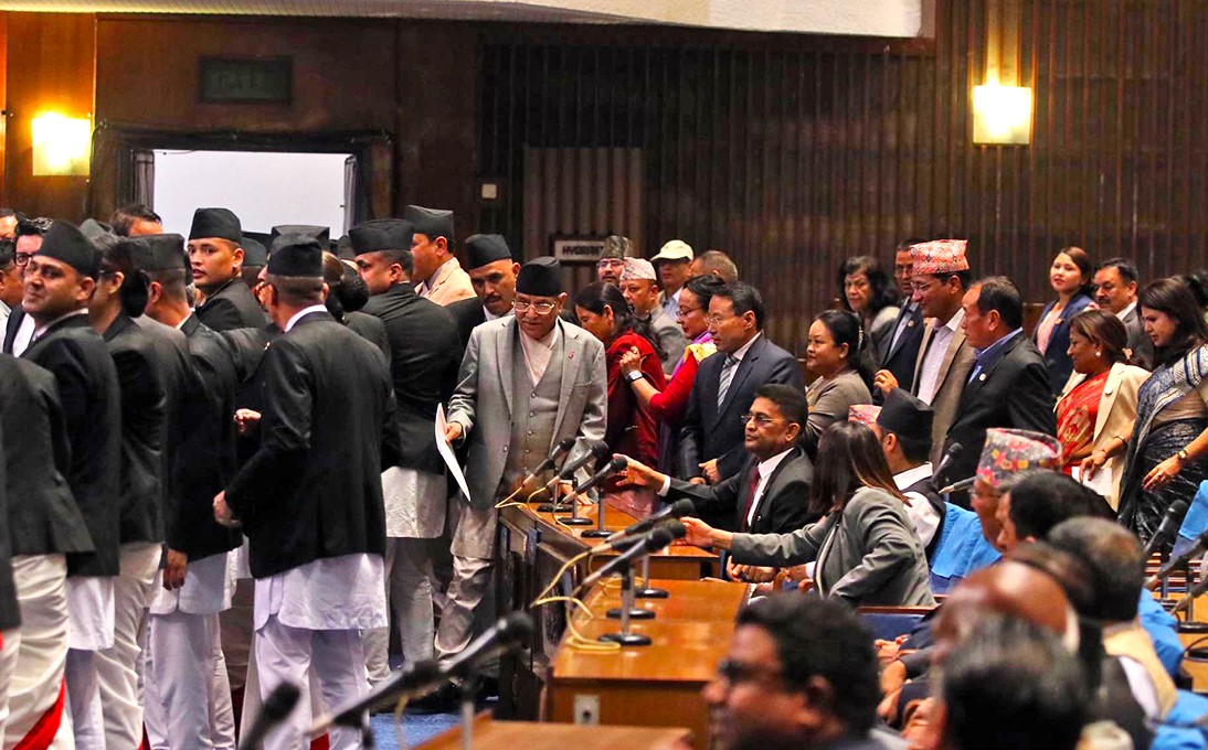 प्रधानमन्त्री प्रचण्डले लिए विश्वासको मत image