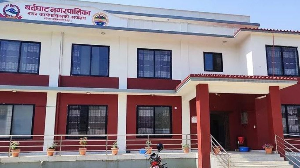 राज्यकोषबाट सुविधा लिनेले छोराछोरी सामुदायिक विद्यालयमा पढाउनुपर्ने