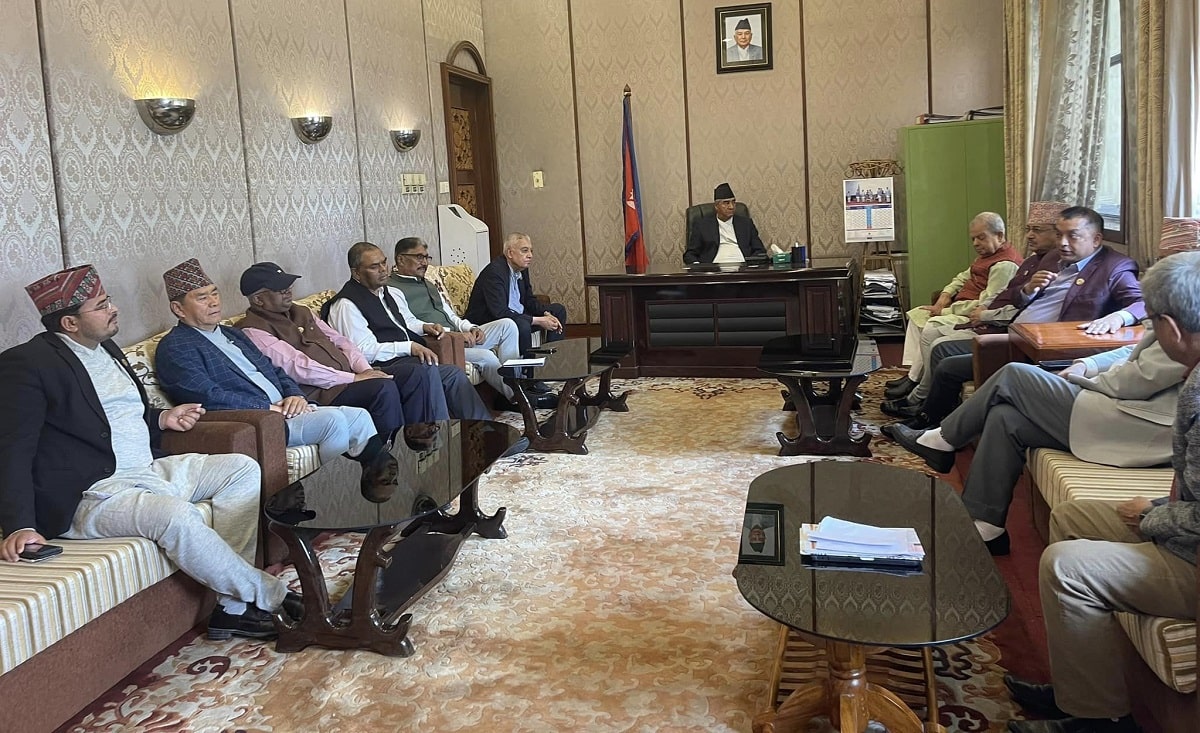 संसद् बैठकअघि प्रतिपक्षी दलसँग कांग्रेसको छलफल image